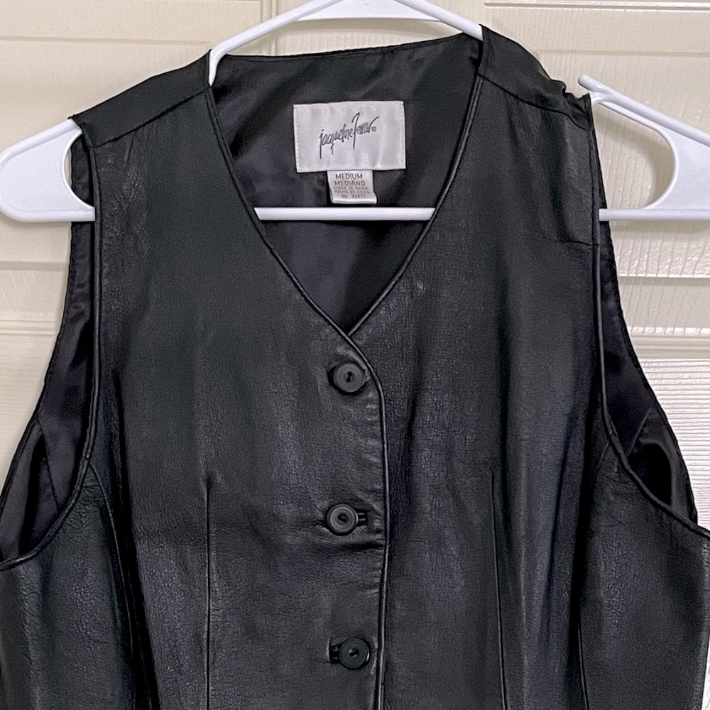 JACQUELINE FERRAR leather vest - Picture 2 of 5